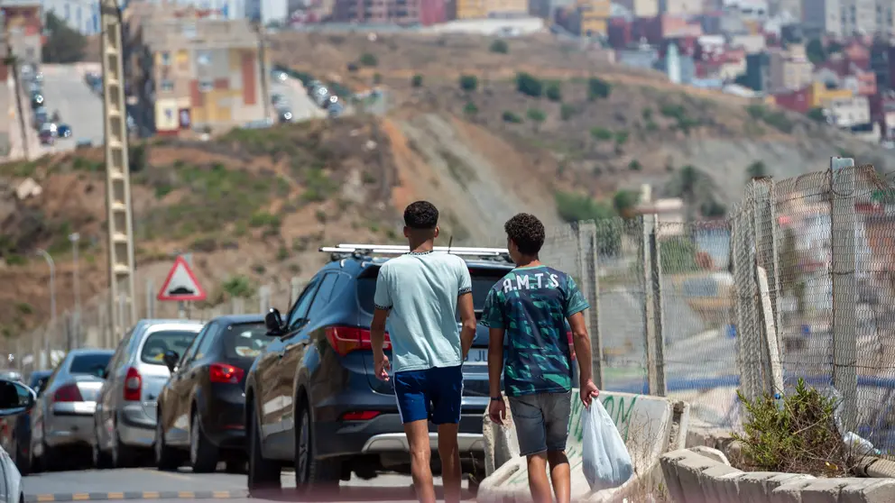España destina 25 millones de euros a la acogida de menores migrantes en Ceuta