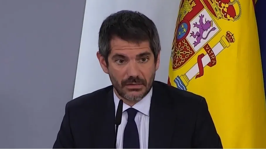 Urtasun reclama a Ceuta completar los trámites para trasladar a 500 menores.