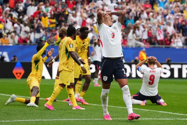 Jornada de emociones contenidas: empate sin goles entre Inglaterra y Ghana, victoria sufrida de Colombia y Croacia elimina a Panamá.