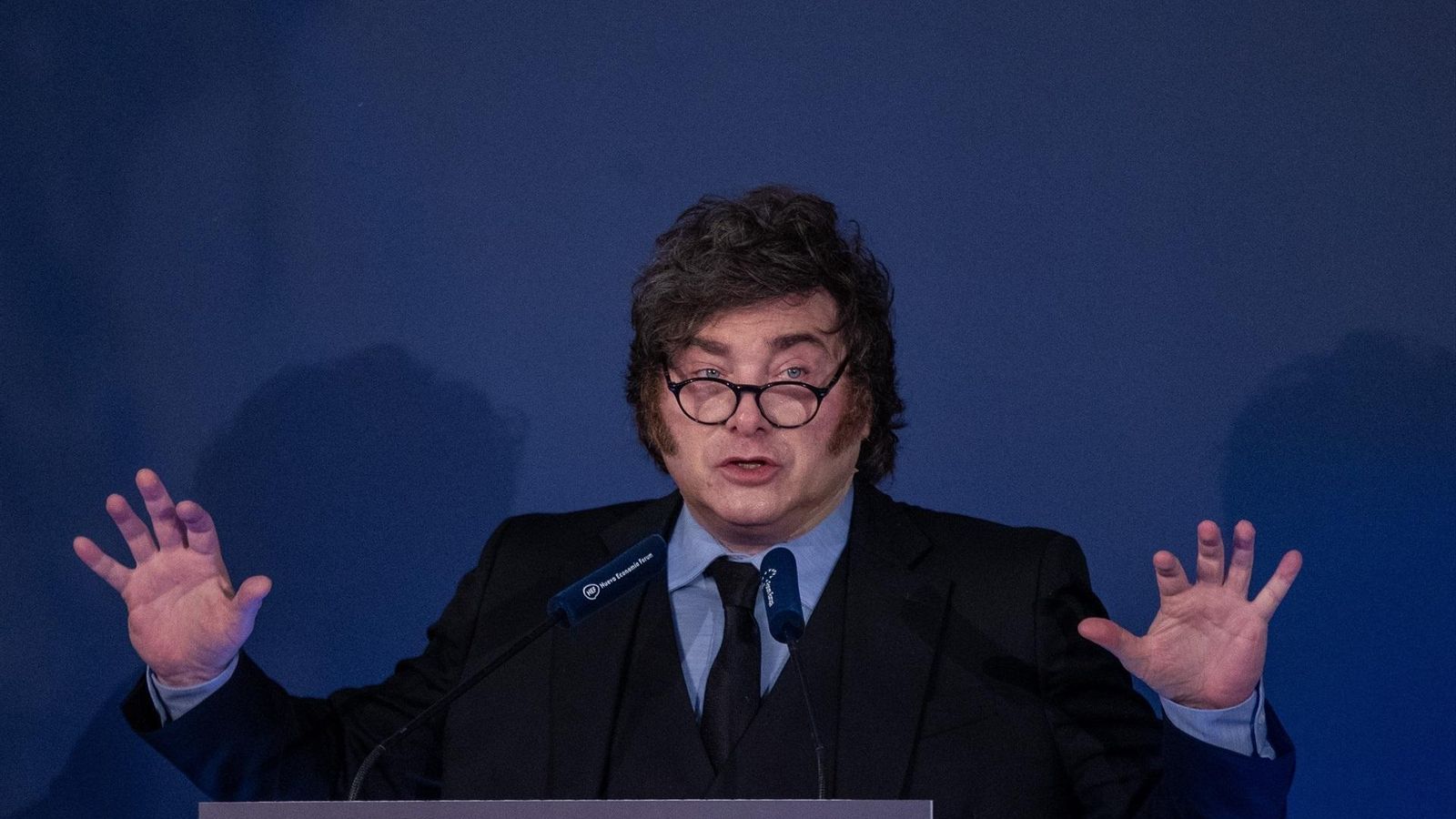 Milei carga contra Sánchez en Madrid y genera tensión política con sus declaraciones