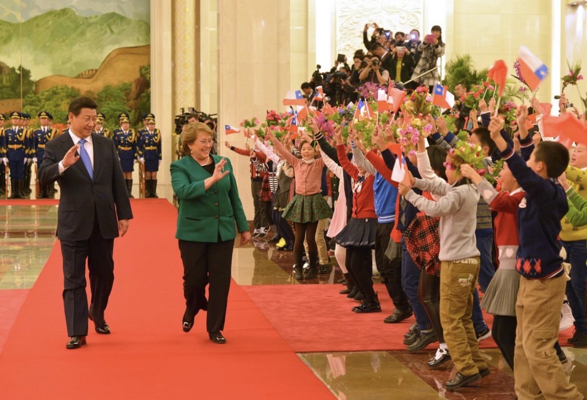 Michelle Bachelet busca apoyos en China para su candidatura a la ONU.