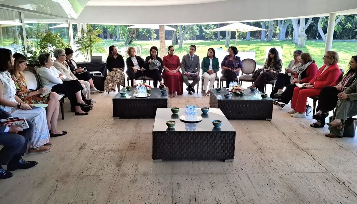 España destaca su Política Exterior Feminista en un encuentro con mujeres marroquíes