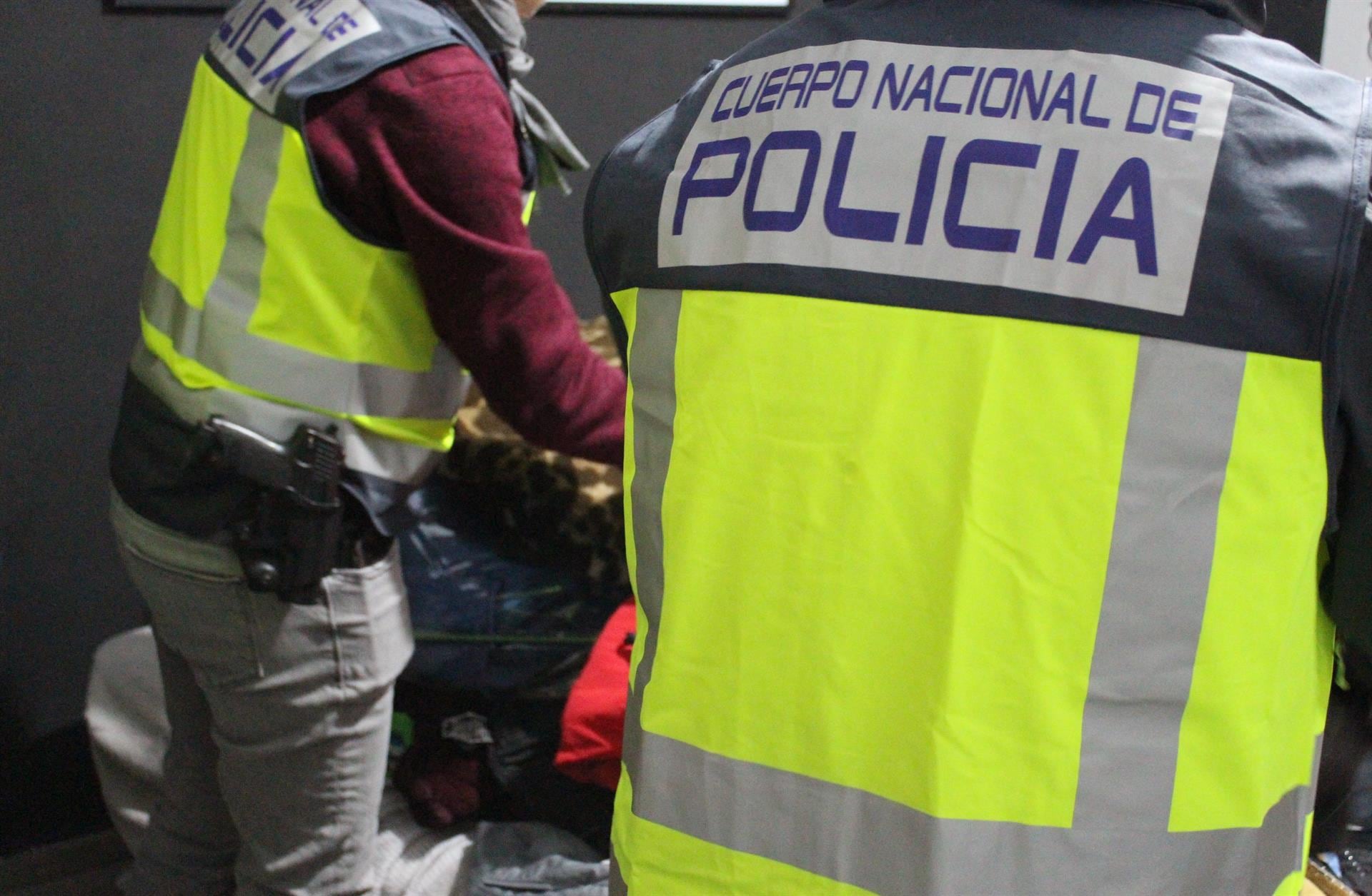 Estudio académico descarta una conexión directa entre migración irregular y delincuencia.