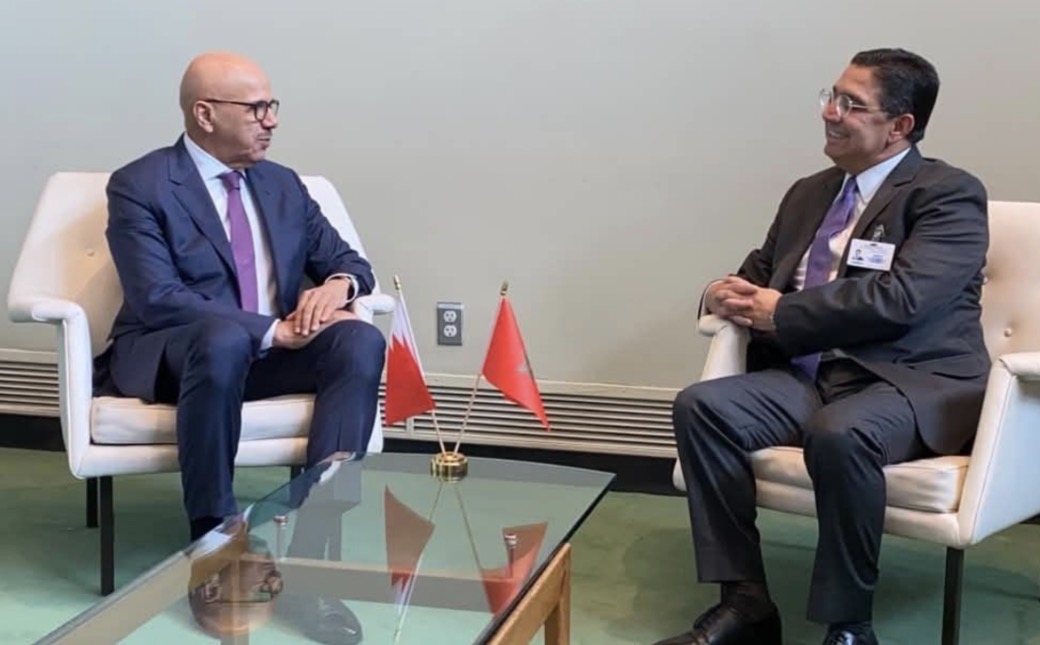 Diplomacia en Nueva York: Bourita y Al Zayani destacan la profundidad de las relaciones entre Rabat y Manama.
