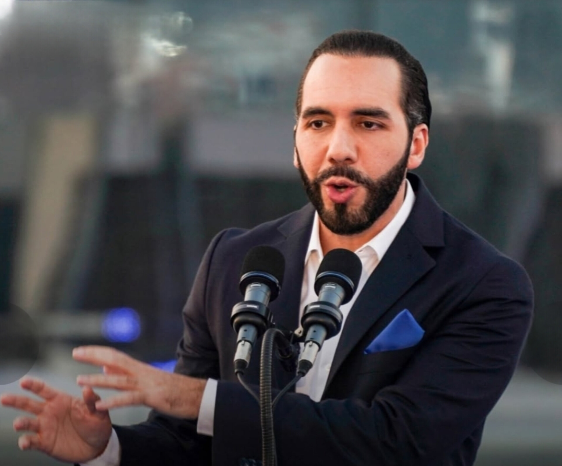 Reforma constitucional en El Salvador introduce la cadena perpetua.