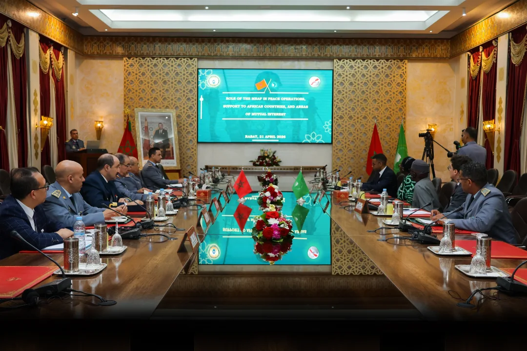 #التعاون_العسكري_المغربي في إطار تعزيز الشراكات الإفريقية في قضايا السلم والأمن، يواصل مفوض الا (2).webp