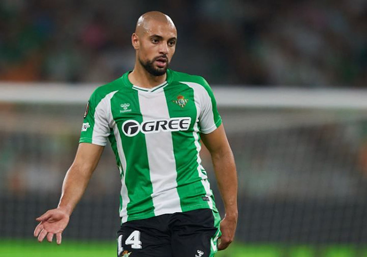 Tira y afloja en Sevilla: El elevado precio fijado por el Fenerbahçe paraliza la incorporación de Amrabat