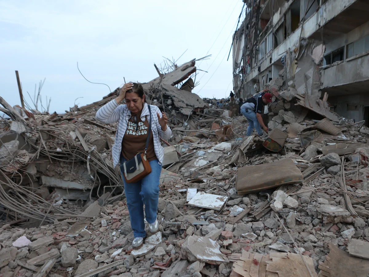 Venezuela supera los 4.000 muertos por el terremoto: dos semanas después, 17.000 siguen sin vivienda y 30.000 desaparecidos sin rastrear