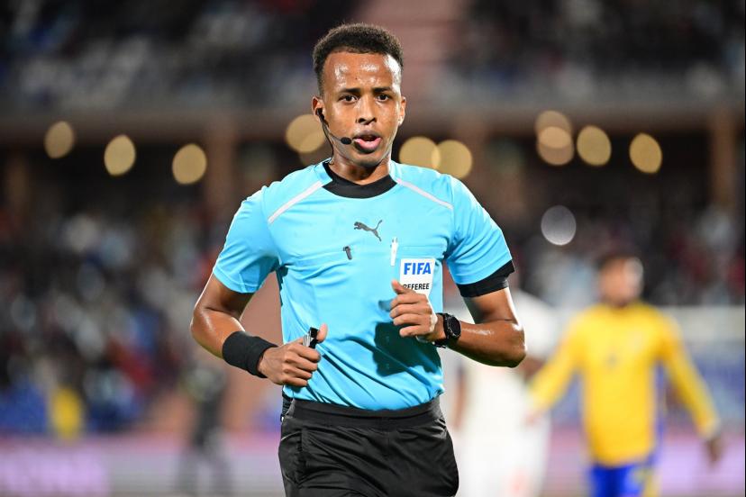 El colegiado somalí Omar Artan pitará la Supercopa de Europa tras ser vetado en el Mundial